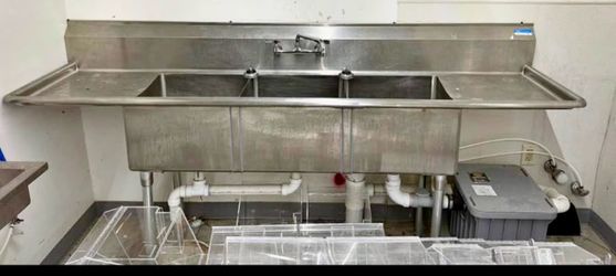 3-Bay Sink w/ Drainboards commercial restaurant  bar equipment
