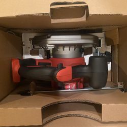 Milwaukee Circular Saw  6-1/2