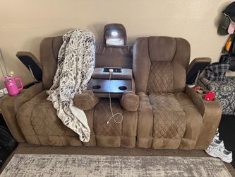 Manual reclining sofa * must P/U
