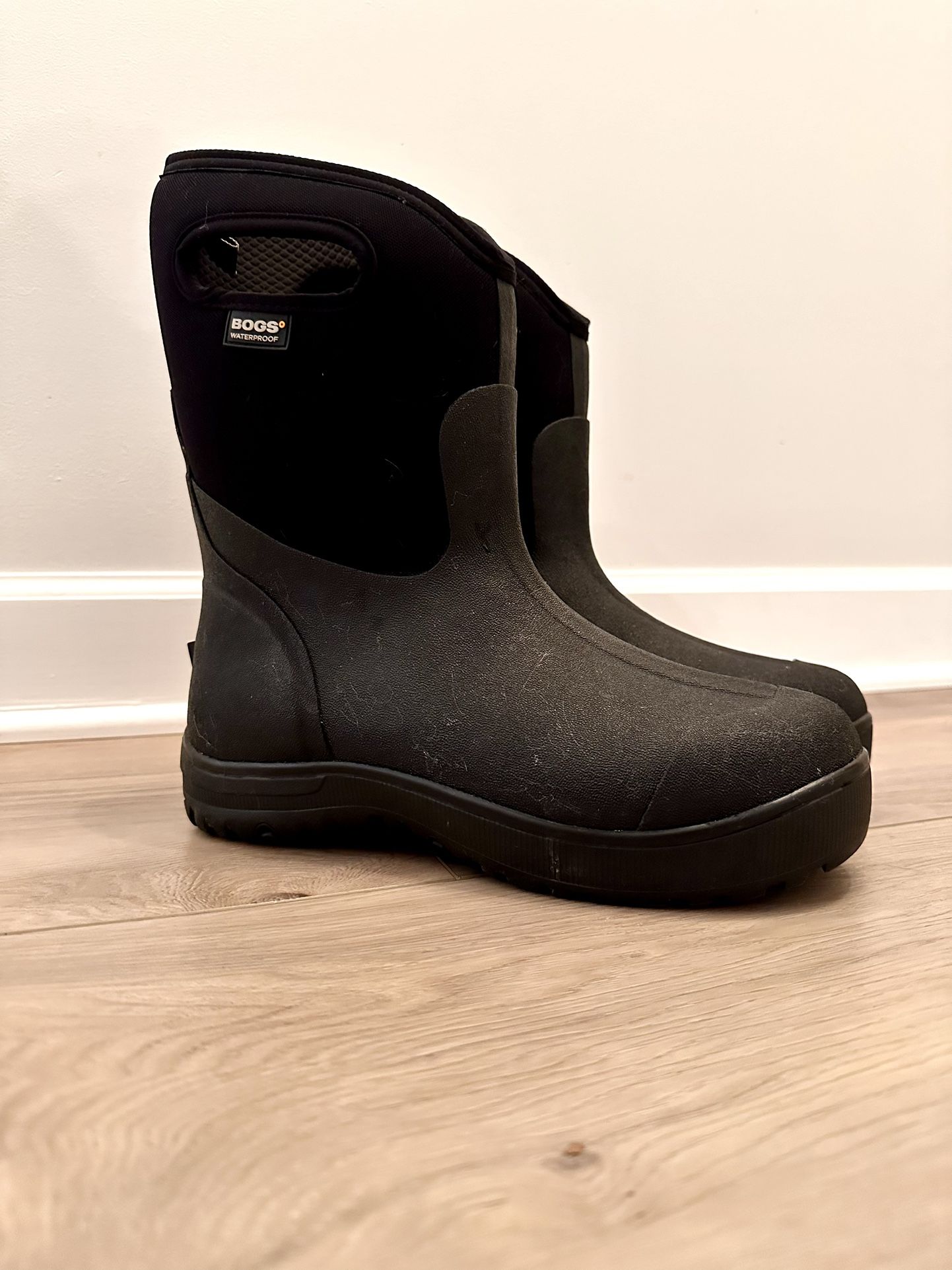 Bogs Men's Ultra Mid Winter Snow Boot Size 9