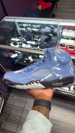 Air Jordan 5 Retro “UNC”