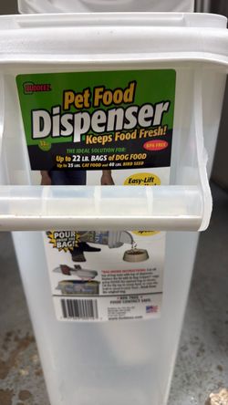 Pet food dispenser