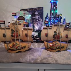 Vintage Holland Dutch Wooden Clog Shoe Sail Boat Collector Figurine Souvenir Set