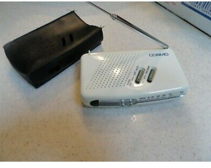 Vintage Cosmo Transistor AM/FM Clock Radio Model CR2509 W/ Case