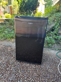 Whirlpool 4.3 cu ft refrigerator
