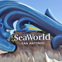 SeaWorld & Aquatica! Visit both parks in 1 day! 