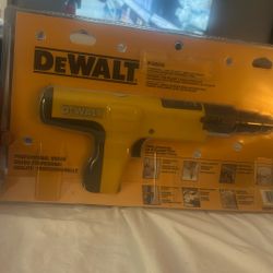 DeaWALT  P3500 Powerful Low Velocity Semi Automatic Powder Actuated Fastening Tool
