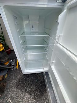 Refrigerator used