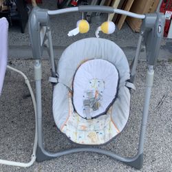 Baby swinger