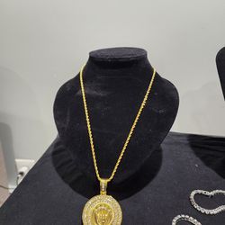 22" Gold Plated Chain And Pendant 