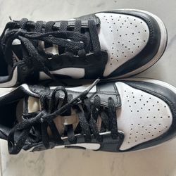 Nike Tennis Shoes