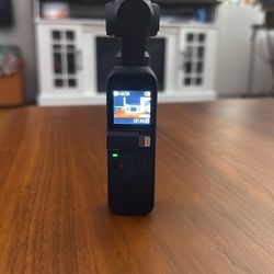 DJI Osmo Pocket Gen 1 With Accessories $100