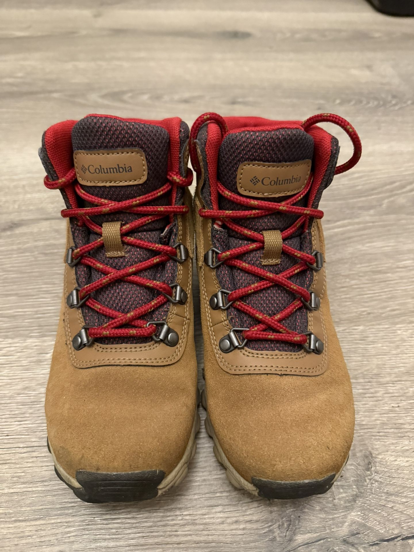 Boys hiking boots