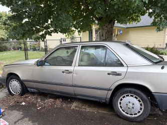 '89 Mercedes 260e parts or repair $1000 0bo
