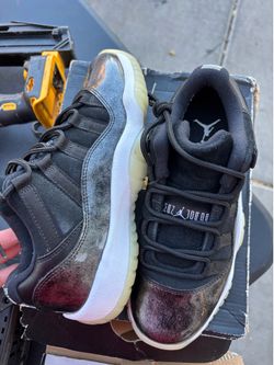 Jordan 11 lows 4Y