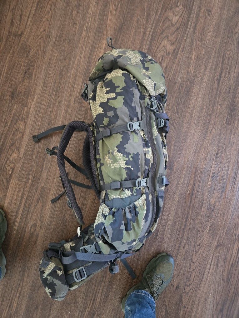 Kuiu Lt 5500 L/Xl Belt, Large [ Tall ] Frame. Verde Pattern