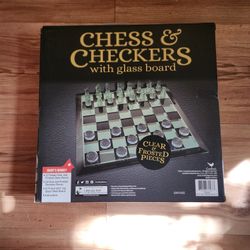 Chess And Checkers / Ajedrez Y Damas