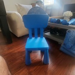 MAMMUT TABLE AND 2 CHAIRS NEW FOR CHILDREN