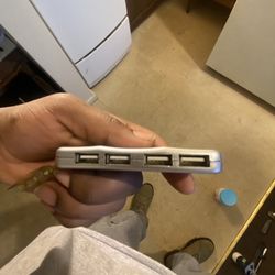 USB Hub 4 Slots