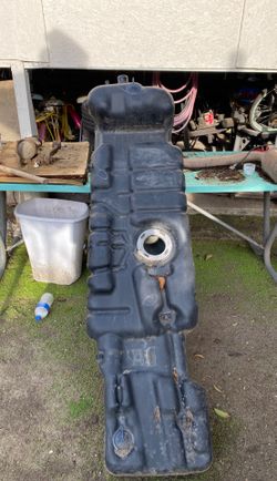 2004 Chevy Suburban Gas tank