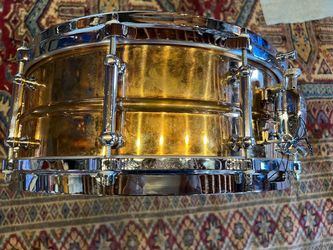 Pearl Copper shell snare drum