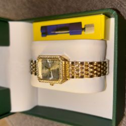 20$ Gold Watch (Price Negotiable)