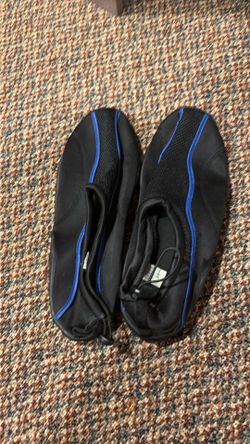 Men’s water shoes