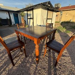 solid wood high bar dinner table and 4 chairs,please see all pictures,can deliver