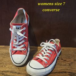 Womens Size 7 Converse Great Cond Like New 