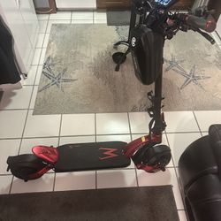 Kaabo mantis X Electric Scooter Like New  
