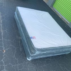 NEW QUEEN REGULAR SET MATTRESS AND BOX SPRING-2pcs 