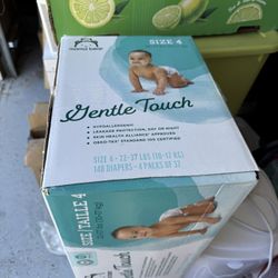 Mama Bear Gentle Touch Diapers in Size 4