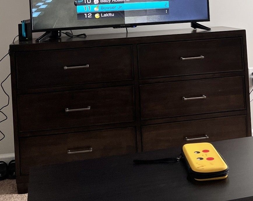 Brown Dresser and 2 Nightstands 