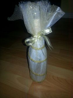 Se decoran botellas para 15anos bautizo . boda