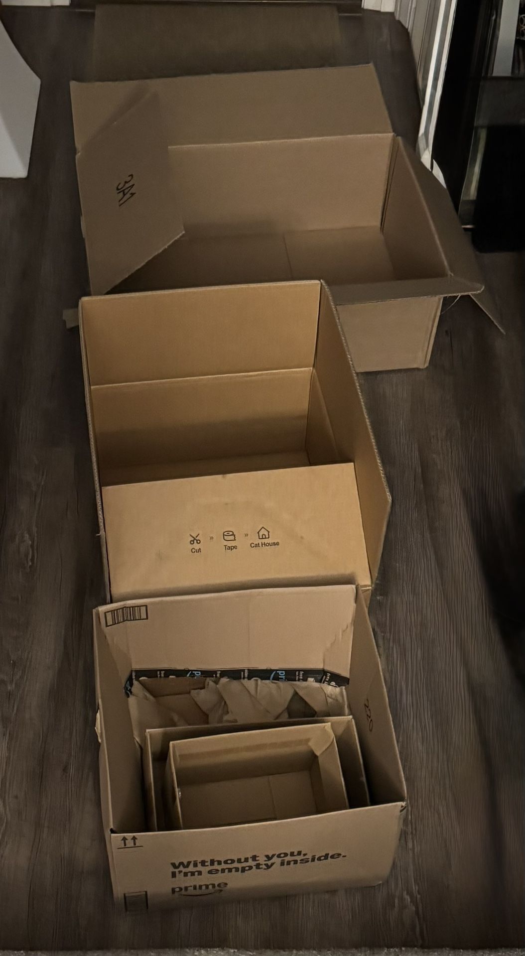 Boxes & Packing Material