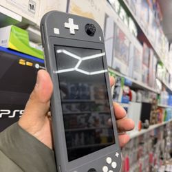 Nintendo Switch Lite 