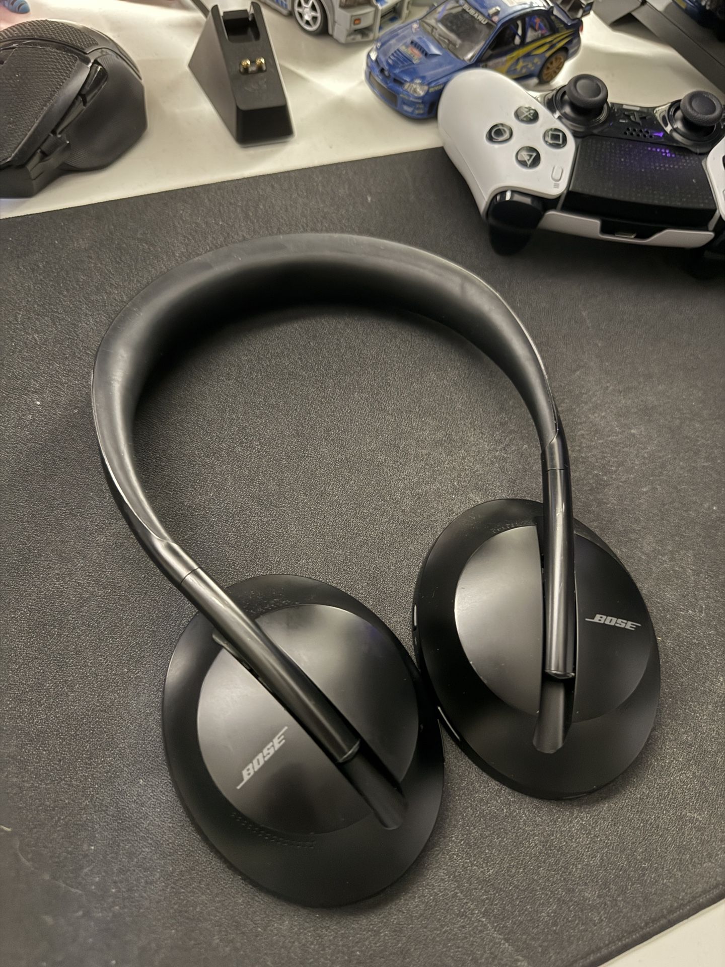 Bose Headphones 700