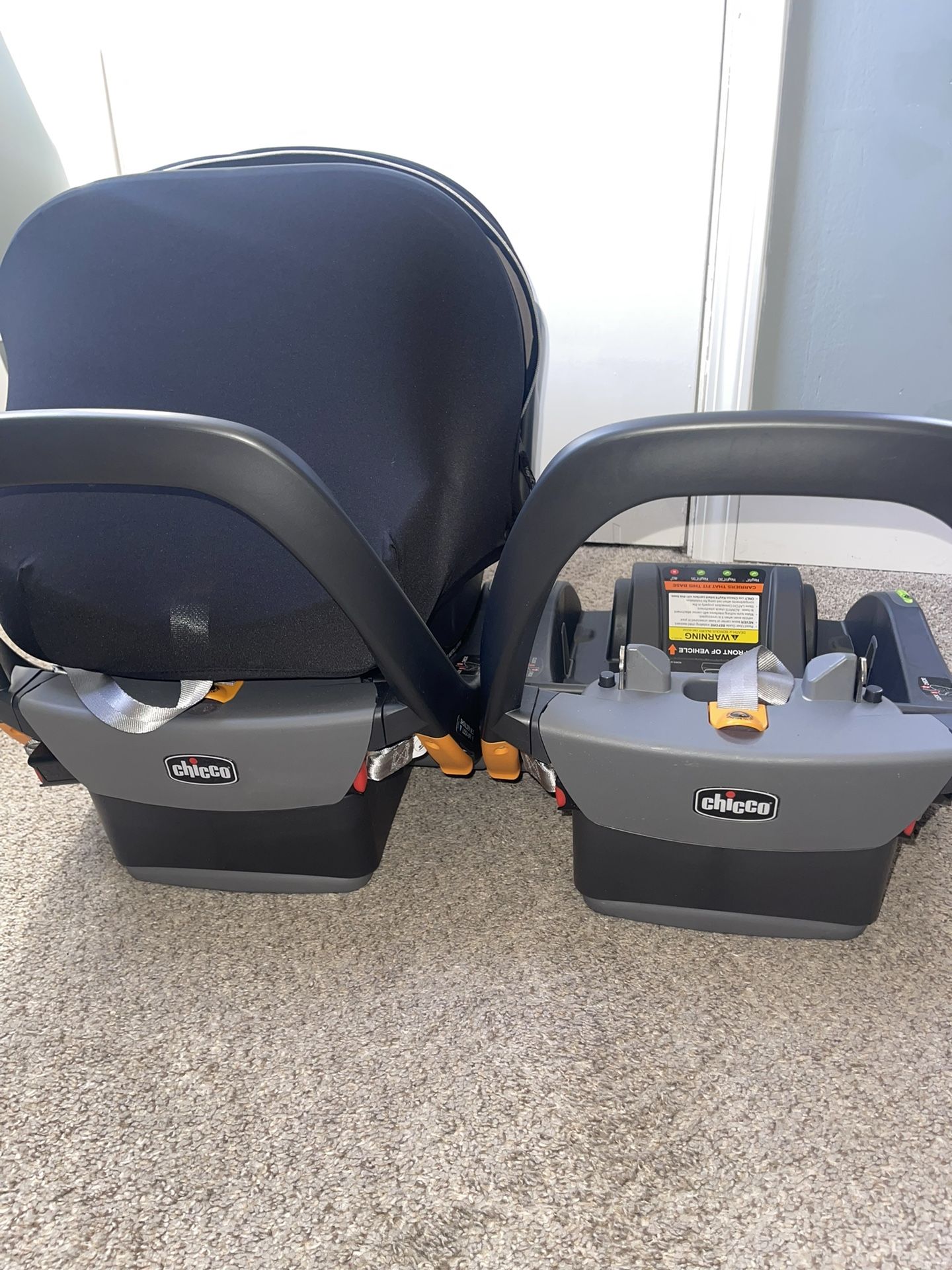 Chicco Car Seat and 2 Bases