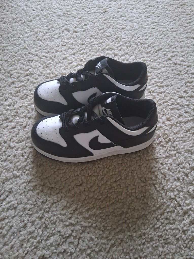 Black and White Kids Dunks