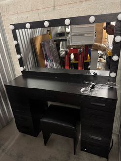 Vanity table with lights