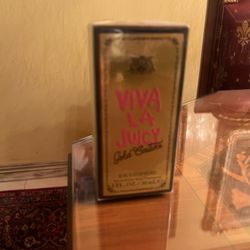 New VIVA LA JUICY Gold Couture Juicy Couture Eau de Parfum Women Spray 1 Oz 