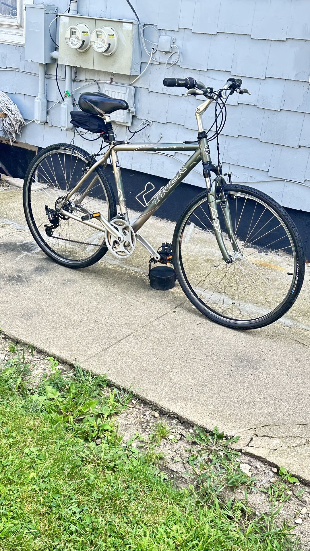 Bike Trek Ready To Ride 700 Wheels 22 Frame