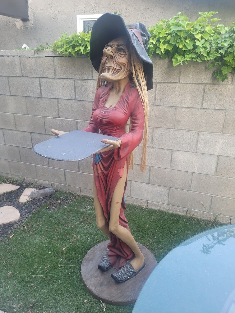 Full Size Witch Statue. Almost 6 Feet Tall.