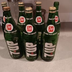 Vintage 1970's 7Up Glass Bottles 