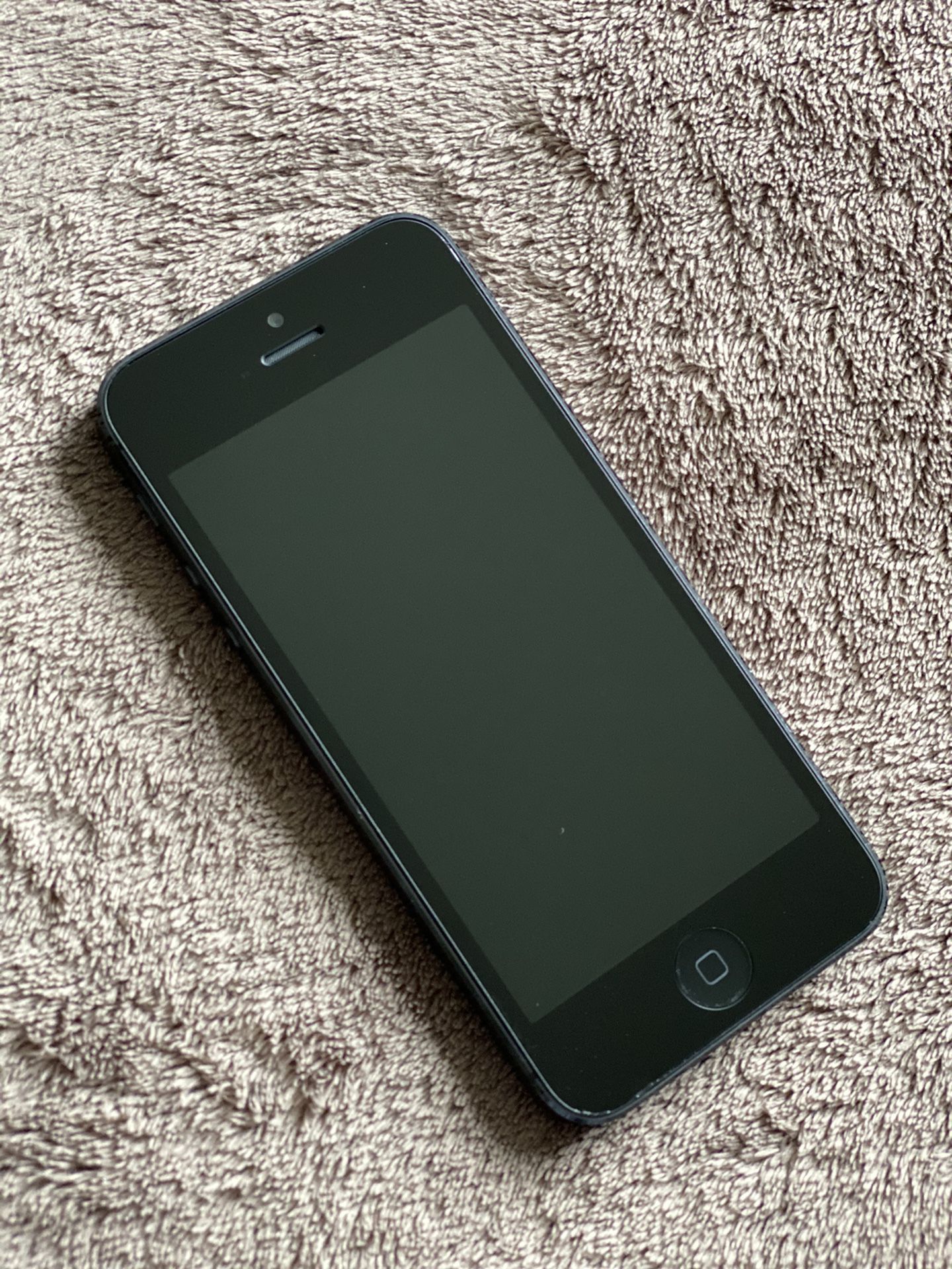 iPhone 5, 16 GB factory unlocked