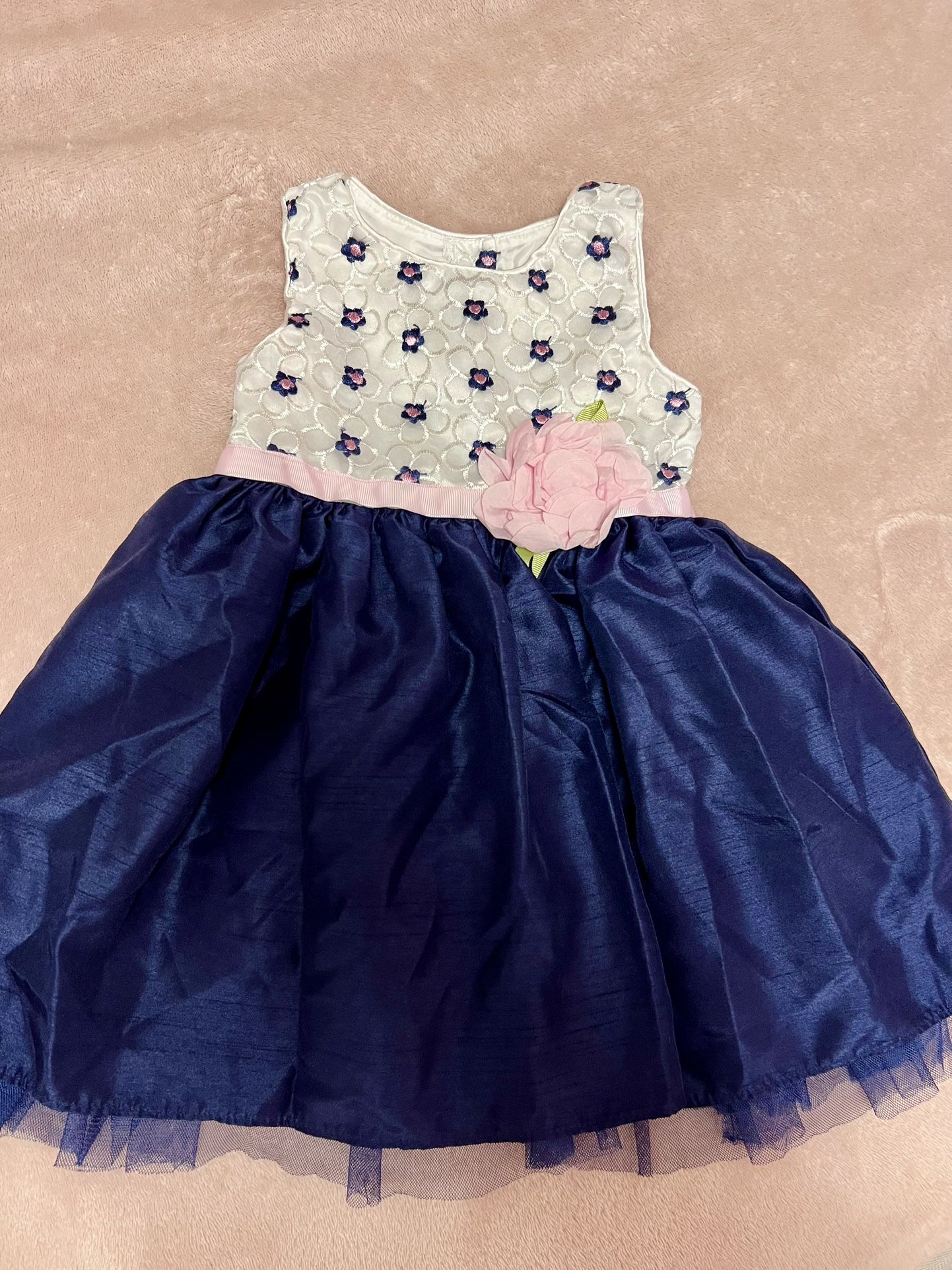 Holiday Dress Like New! Never Worn Size 3T