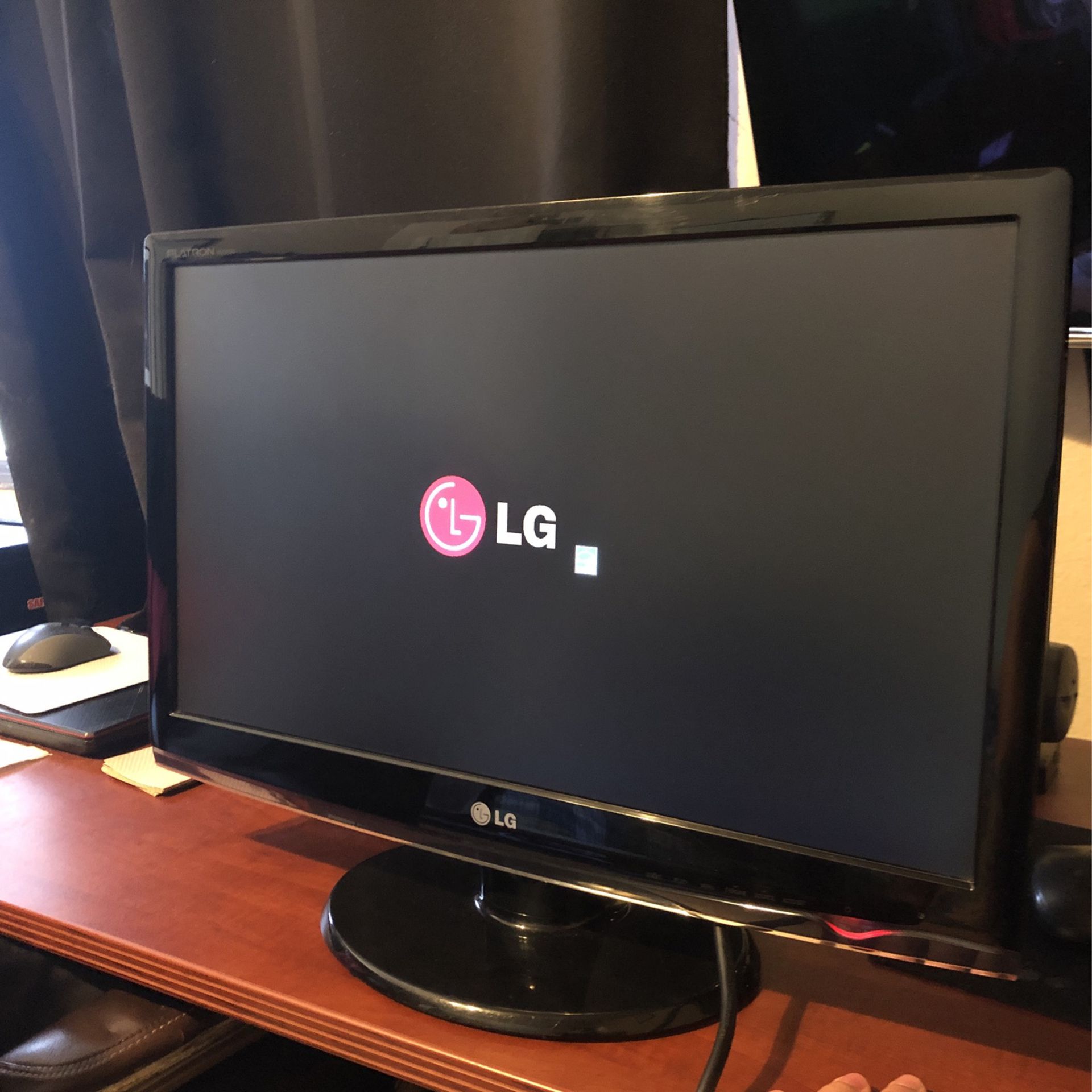 LG Flatiron Monitor