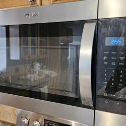 Whirlpool Microwave Uded In Very Good Condition 