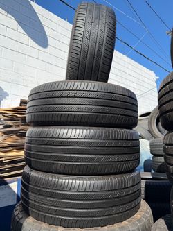235/55/R20 marca Michelín las 4 llantas usadas instaladas y balanceadas