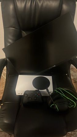 Xbox Series S Bundle